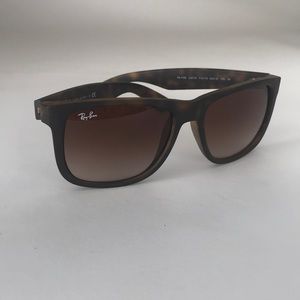 Ray•Ban Sunglasses🕶